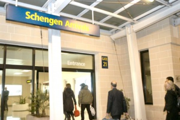Duş rece pentru România şi Bulgaria pe tema aderării la Schengen